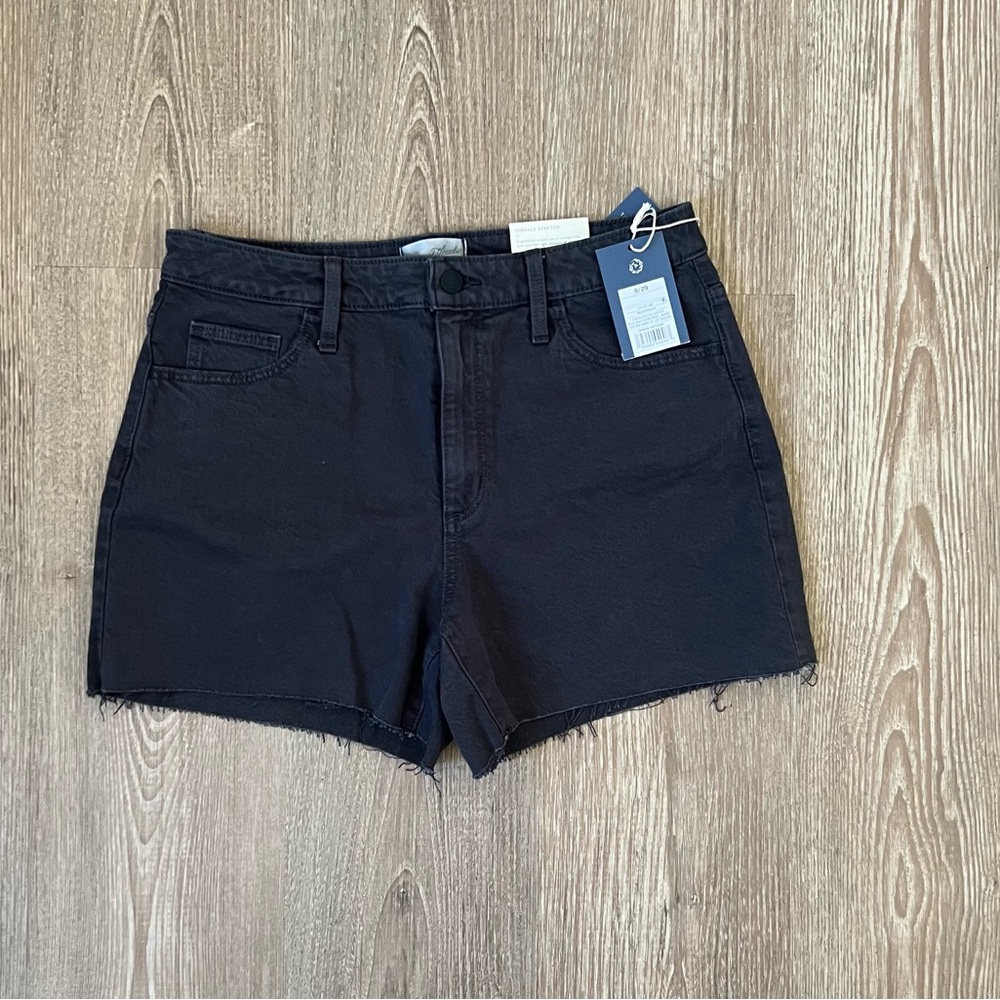 NWT. Universal thread vintage stretch shorts
